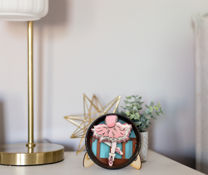 En Pointe Shadow Box Kit