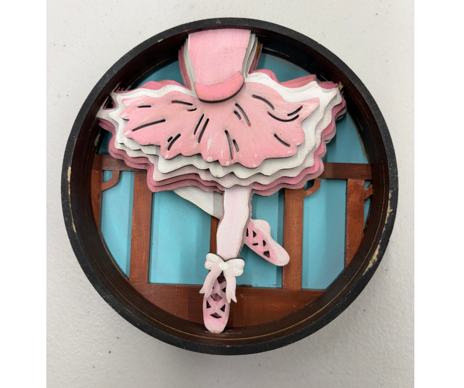 En Pointe Shadow Box Kit